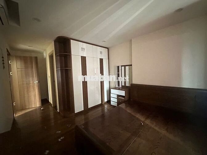 Chính chủ cho thuê căn hộ chung cư 3 ngủ vừa ở vừa làm văn phòng