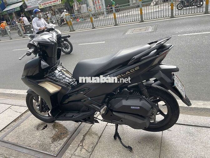 Honda Air Blade 4val 2024 Đen Đã qua sử dụng