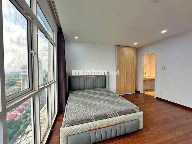 bán penthouse như hình full nội thất, sổ hồng riêng,view thành phố