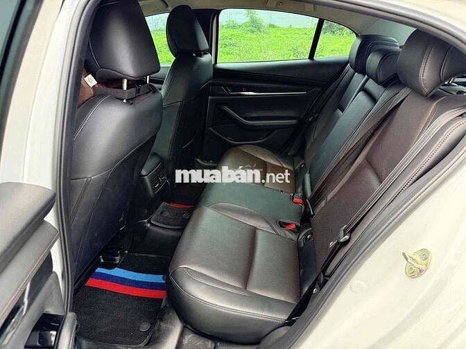 Mazda Mazda 3 Luxury 2025 Trắng 14.000 km