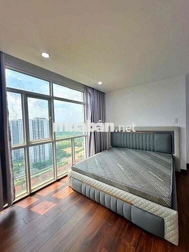 bán penthouse như hình full nội thất, sổ hồng riêng,view thành phố