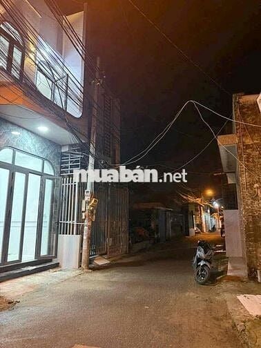 nhà nhà trệt lầu góc 2 mặt tiền hẻm 160 tầm vu. giá 2 tỷ 830tr