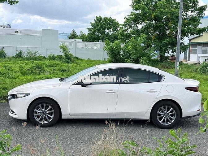 Mazda Mazda 3 Luxury 2025 Trắng 14.000 km