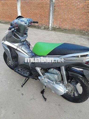 xe Honda Air Blade máy zin chất.còn mới