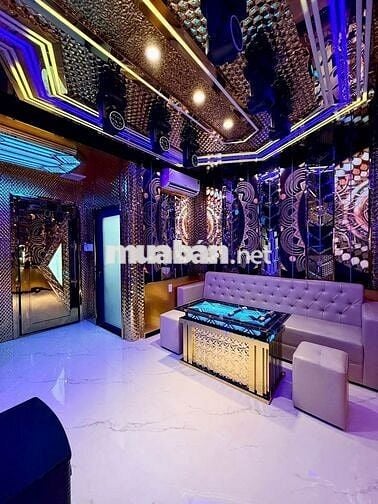 Nhà 6 Tầng Siêu Đẹp Nội thất Thang máy cao cấp
