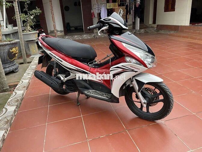 Honda Air Blade 125 Đỏ trắng đen