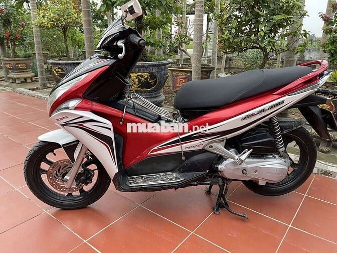 Honda Air Blade 125 Đỏ trắng đen