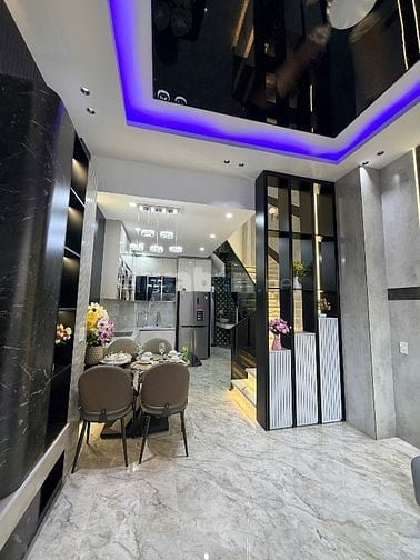 nhà 3 mê 2 mặt tiền sau chợ Hoà Minh trần đình tri