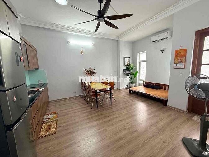 cho thuê căn 2 phòng ngủ phố Ngọc Lâm 9,5 tr