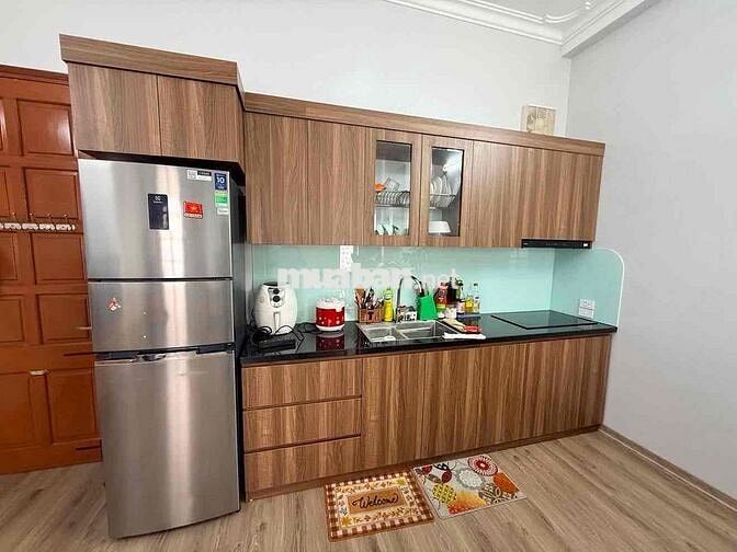cho thuê căn 2 phòng ngủ phố Ngọc Lâm 9,5 tr