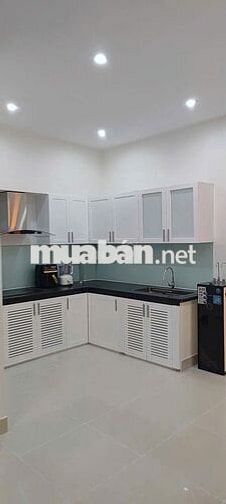 NHÀ 2 TẦNG 2PN 3WC NGAY BIỂN MỸ KHÊ