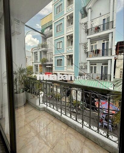 Phòng ban công tại Điện Biên Phủ - mới 100% - Gần ĐH Hutech, Ga Metro 