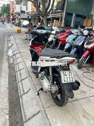 Honda Air Blade Thái 2008 Đỏ trắng đã sử dụng