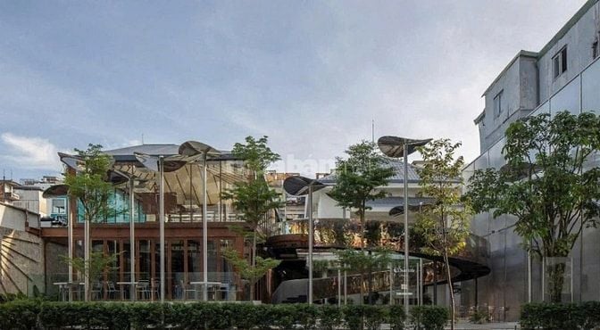 Cho thuê nhà 244 Pasteur, Q.3, DT 11x40m, trệt lầu, kính hiện đại.