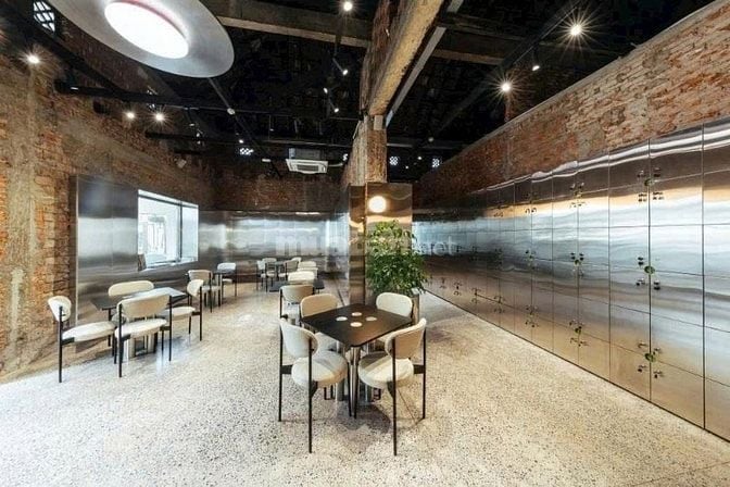 Cho thuê nhà 244 Pasteur, Q.3, DT 11x40m, trệt lầu, kính hiện đại.