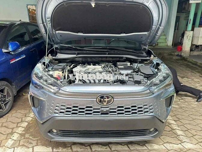 Toyota Corolla Cross 2024 -12.000 km HÃNG
