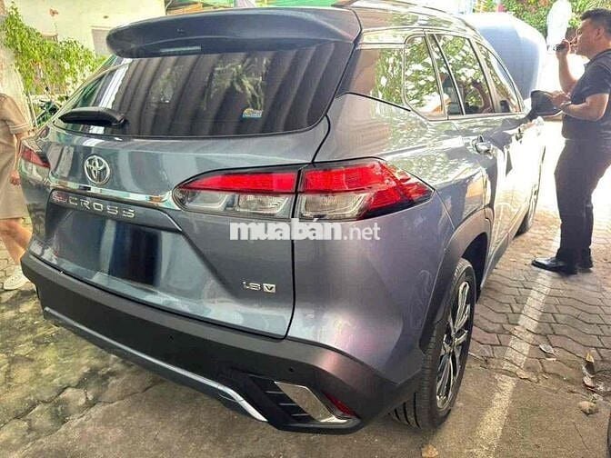 Toyota Corolla Cross 2024 -12.000 km HÃNG