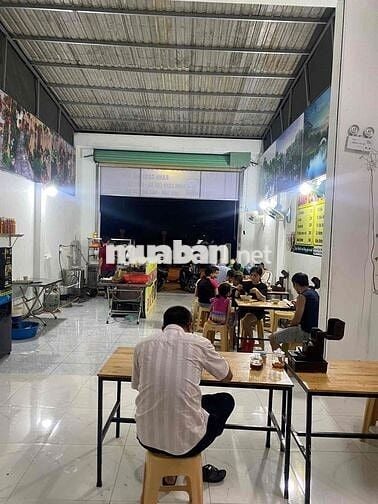 Sang lại mặt bằng kinh doanh rộng 265m2