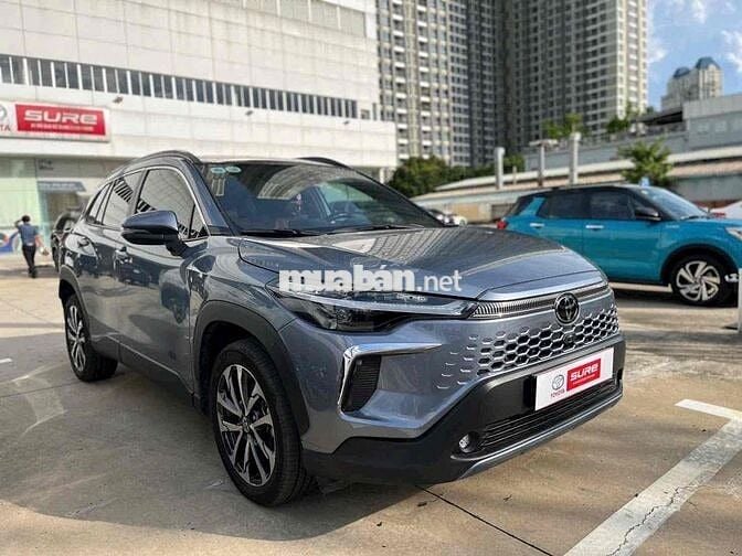 Toyota Corolla Cross 2024 -12.000 km HÃNG