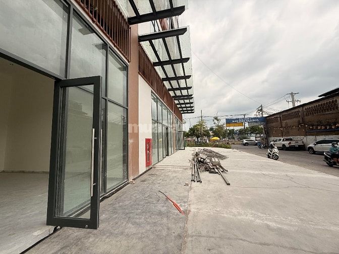 Cho thuê shophouse chính chủ thuộc chung cư D-Aqua với 650 hộ dân