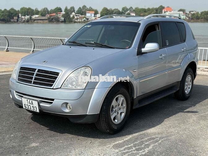 Ssangyong Rexton 2009 2 cầu Bạc Tự động