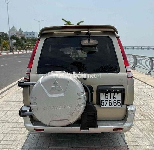 Mitsubishi Jolie 2003 Vàng cát 8 chỗ