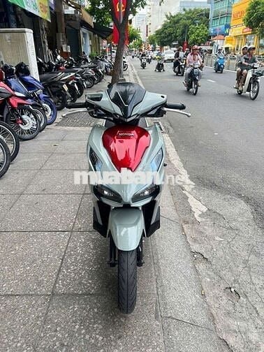Honda Air Blade 160 ABS 2023 Xám đỏ đã qua sử dụng