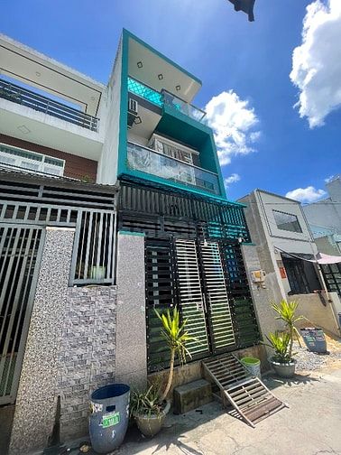 Bán nhà 151m2 có 3 lầu đường xe tải tới nhà pháp lý chuẩn 