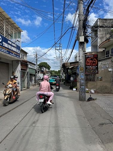Bán nhà 151m2 có 3 lầu đường xe tải tới nhà pháp lý chuẩn 