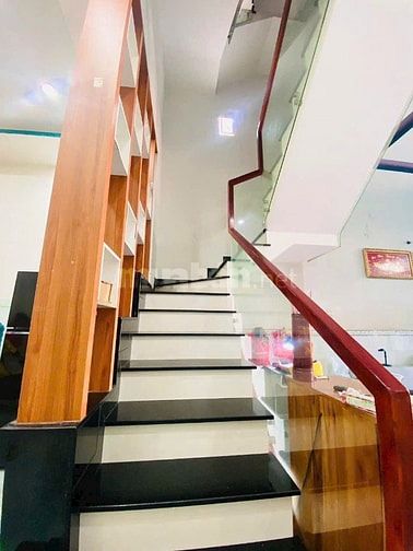 Bán nhà 151m2 có 3 lầu đường xe tải tới nhà pháp lý chuẩn 
