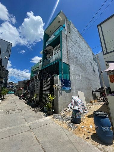 Bán nhà 151m2 có 3 lầu đường xe tải tới nhà pháp lý chuẩn 