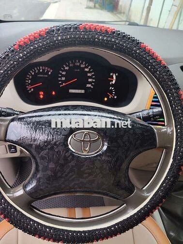 Toyota Innova 8chỗ số sàn màu Bạc