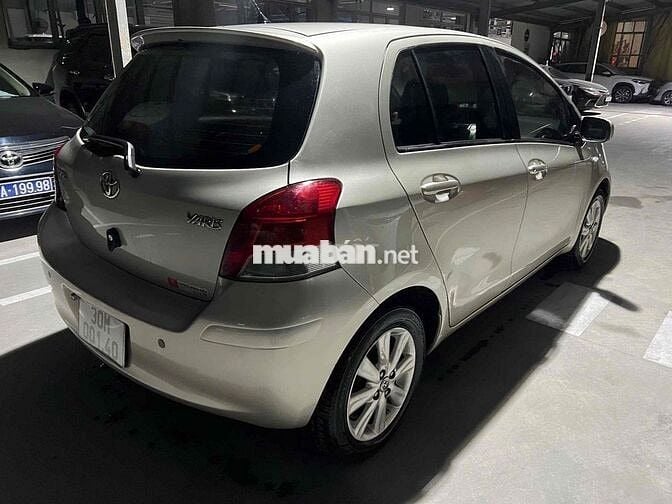Toyota Yaris Hatchback 2009 Vàng cát Nhật Bản