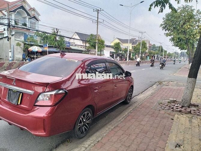Mitsubishi Attrage 2021 Đỏ Thái Lan