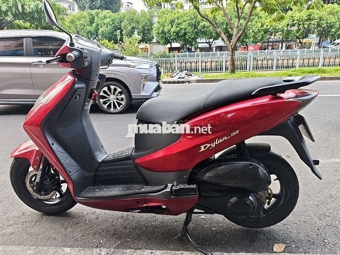 Honda Dylan 150 màu Đỏ