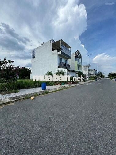 Chủ cần bán gấp lô đất trong KCN Tân Đô, Đức Hòa Hạ gần chợ Cầu Xáng