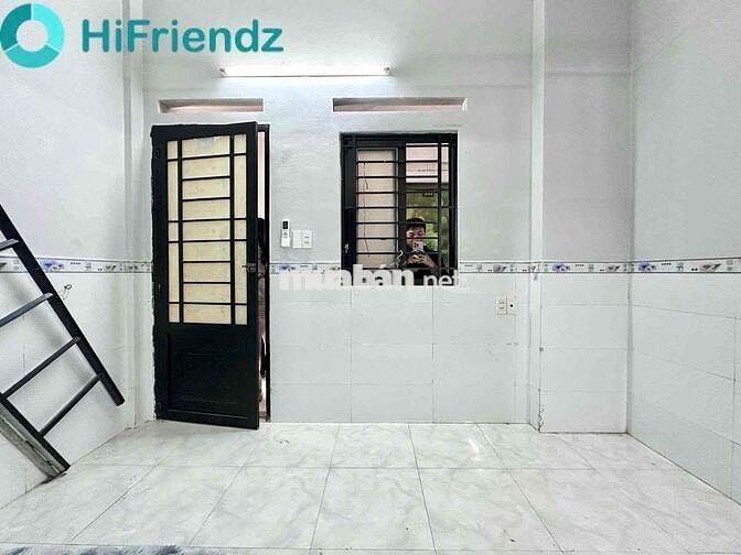 PHÒNG TRỌ GIÁ RẺ - SẴN NT - THANG MÁY - NGAY NGÃ TƯ BỐN XÃ & ĐH VHU