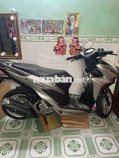 Honda Vario 150  Bạc đen 16.000 km