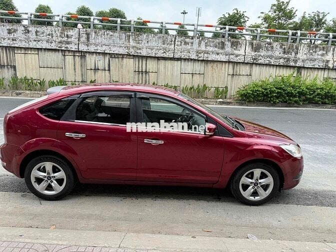 Ford Focus 2011 Tự động màu Đỏ