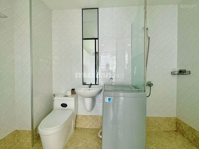 Toà CHDV Cửu Long - Khu Sân Bay 10x20 Hầm 7 lầu HDT 150tr/th