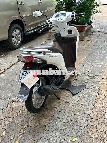Honda Vision Trắng Xăng