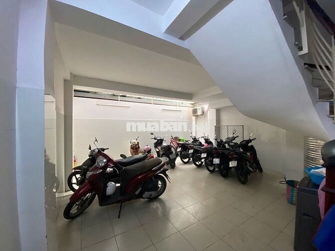 Chính chủ cho thuê căn góc 2 cửa sổ - gần chợ - Gò Vấp - SG