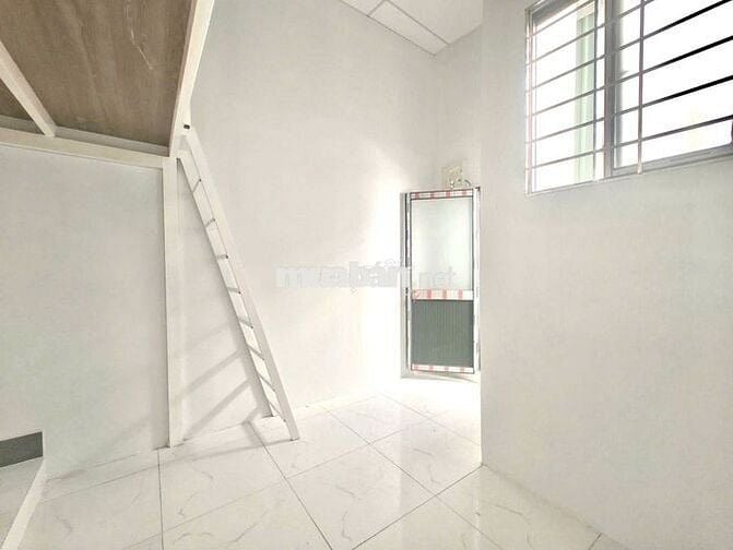 PHÒNG GÁC MỚI XÂY NGAY VẠN HẠNH MALL 