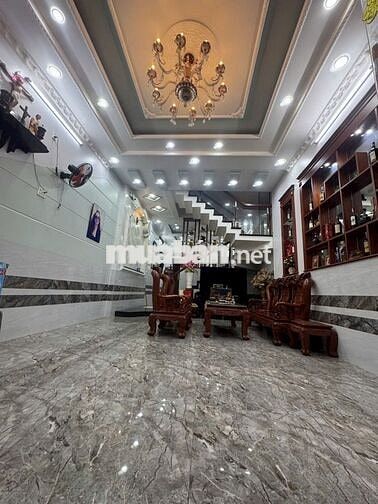 CẦN TIỀN BÁN NHÀ GẤP ĐỊNH CƯ NƯỚC NGOÀI GIÁ 18,5 TỶ HẠ GIÁ CÒN 17,5 TỶ