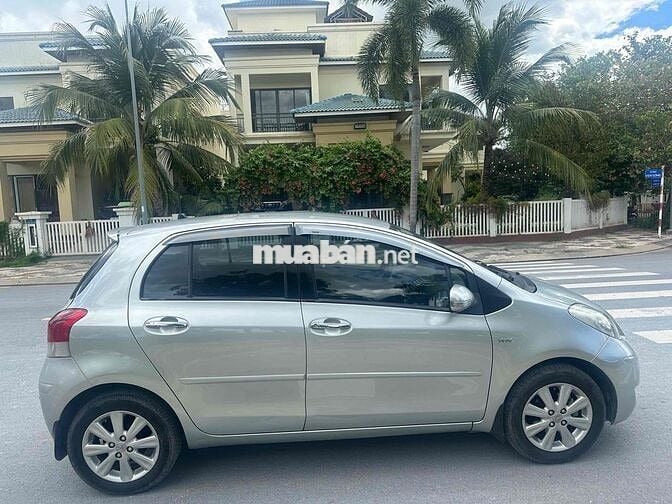 Toyota Yaris số tự động nhập khẩu chính chủ