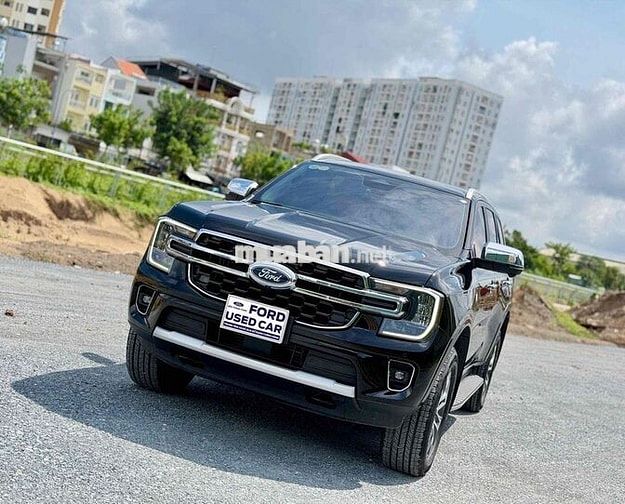 Ford Everest 2025 2.0l Titanium Xe Gia Đình