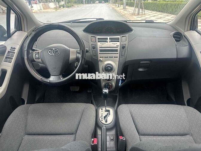 Toyota Yaris số tự động nhập khẩu chính chủ