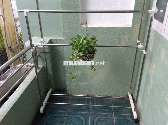 Cho thuê nhà nguyên căn 2PN, 2WC, Trệt lầu, hẻm Đ. Trường Sa, P.17