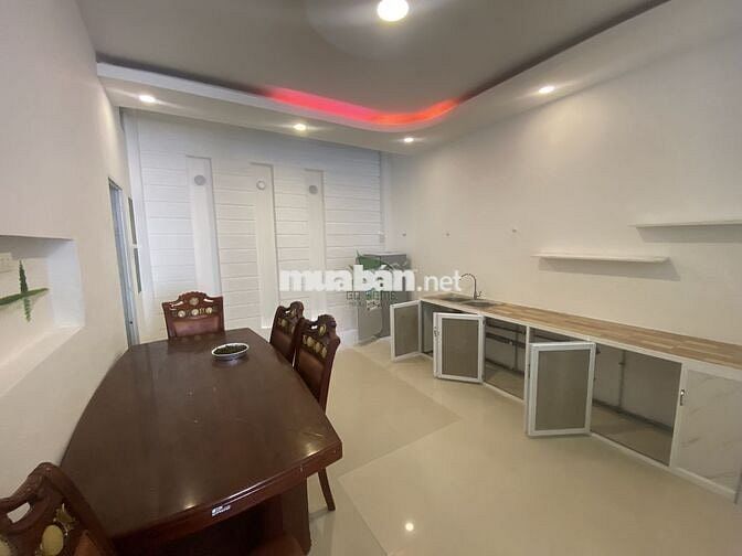 CHO THUÊ NHÀ 4 TẦNG 5 PHÒNG NGỦ TTTP GIÁ 20 TRIỆU/THÁNG