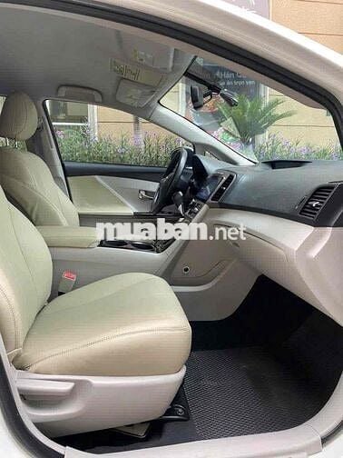 Toyota Venza Trắng 5 chỗ Xăng